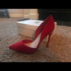 Signature by Shoedazzle Red pointed pumps Size 11